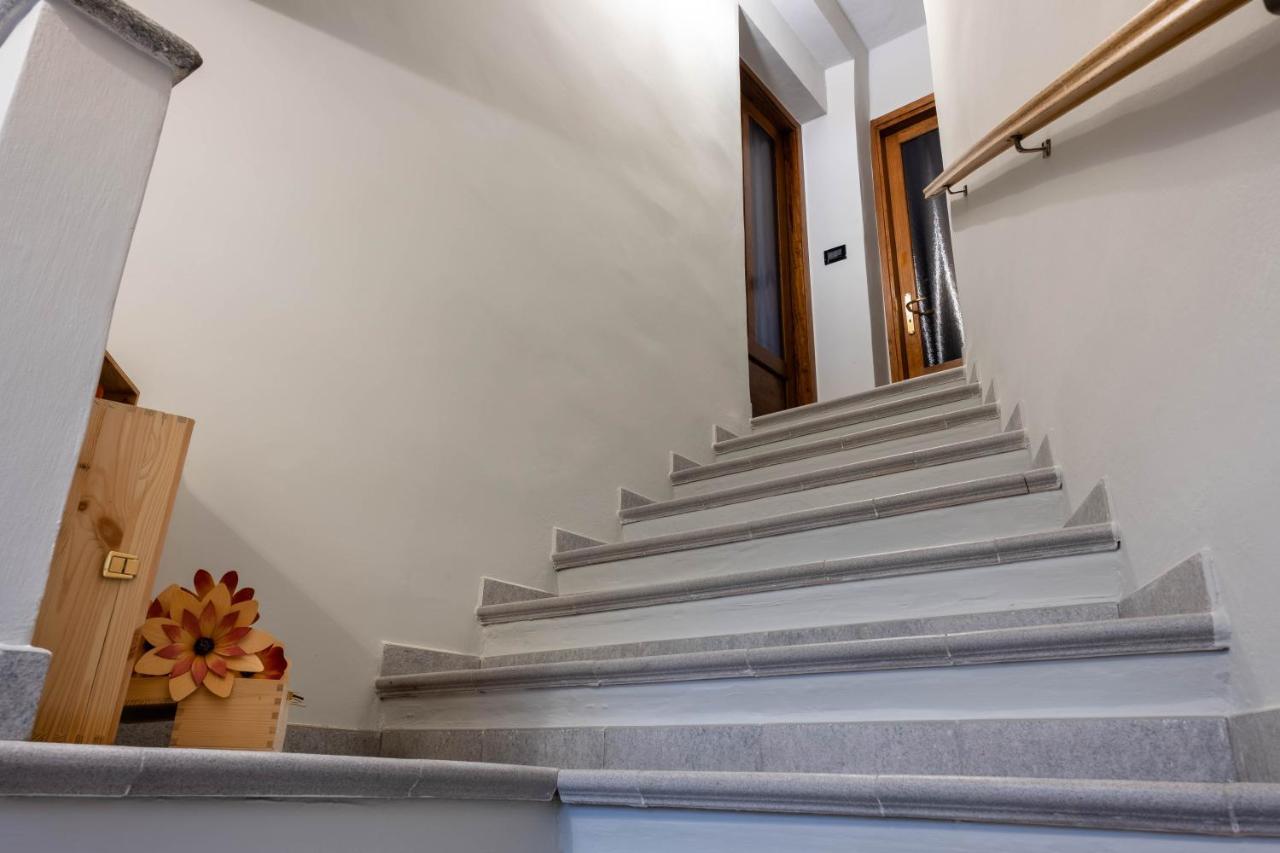 Alla Torre - Nel Cuore Del Borgo Storico Castagnole delle Lanze Kültér fotó