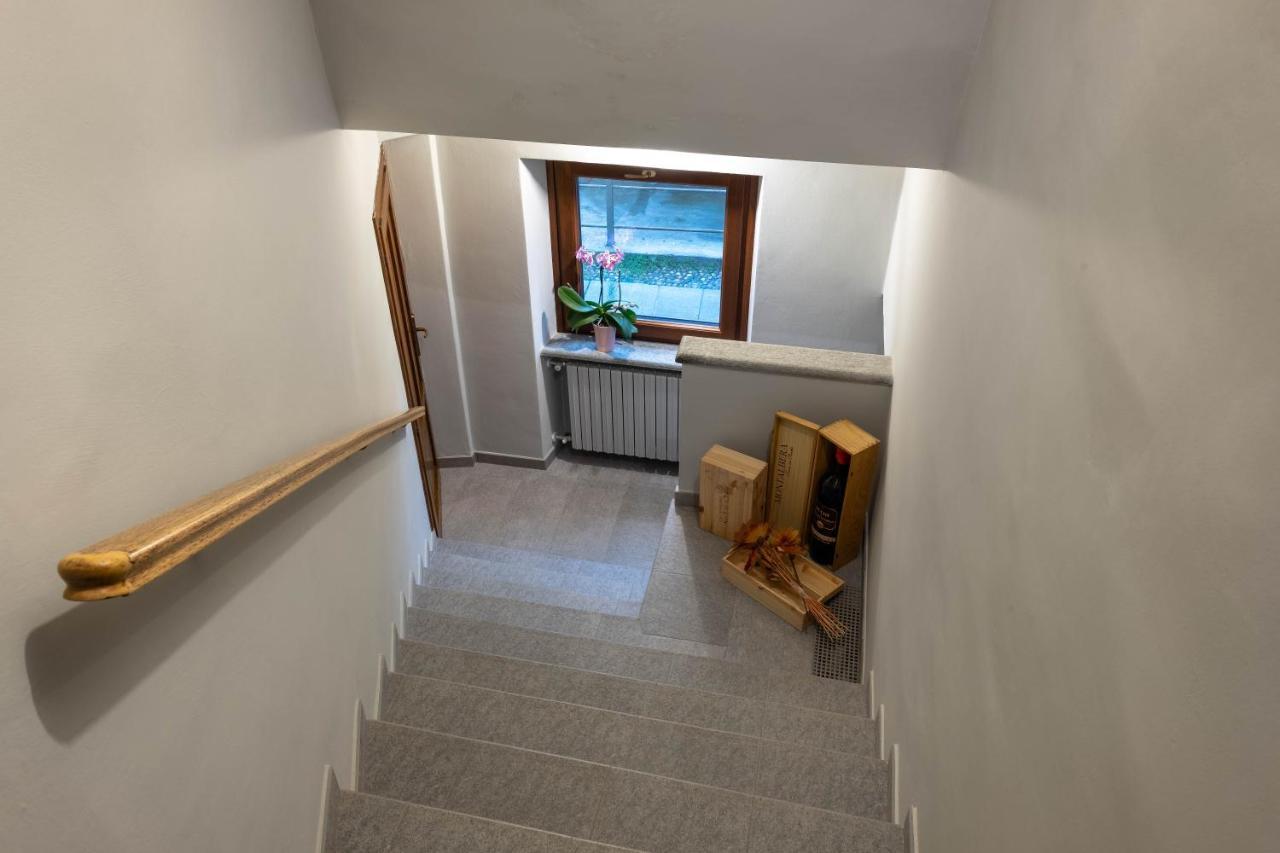 Alla Torre - Nel Cuore Del Borgo Storico Castagnole delle Lanze Kültér fotó