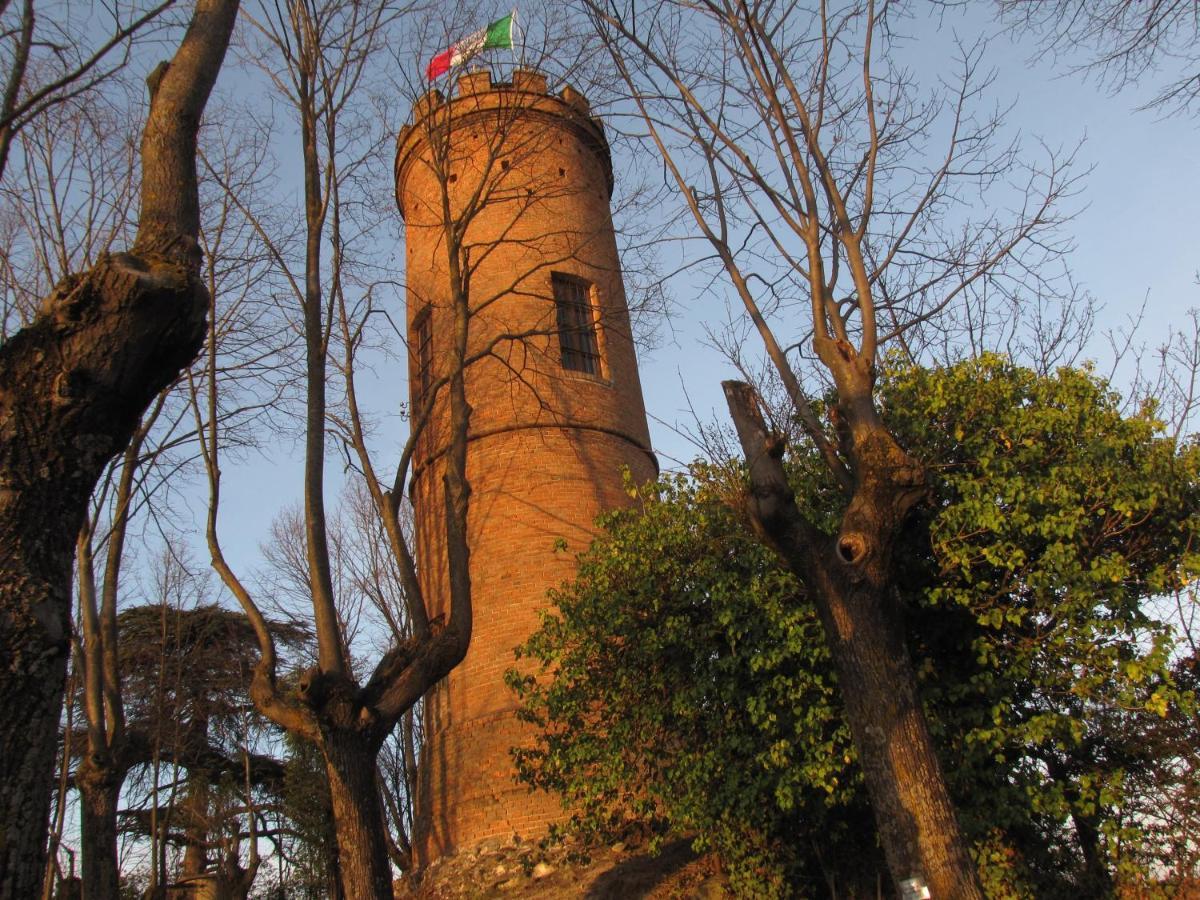 Alla Torre - Nel Cuore Del Borgo Storico Castagnole delle Lanze Kültér fotó