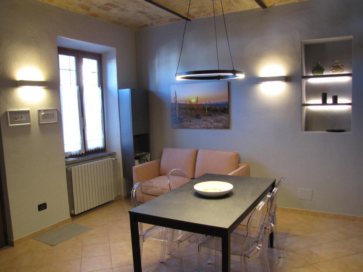 Alla Torre - Nel Cuore Del Borgo Storico Castagnole delle Lanze Kültér fotó